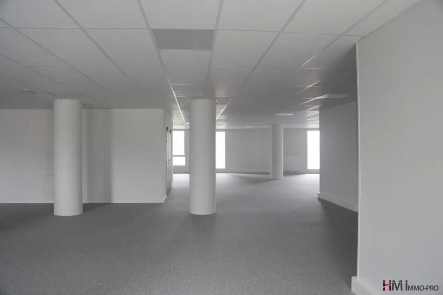 Bureau dans Le Havre à louer - Photo de l’immeuble – Image 1 sur 25