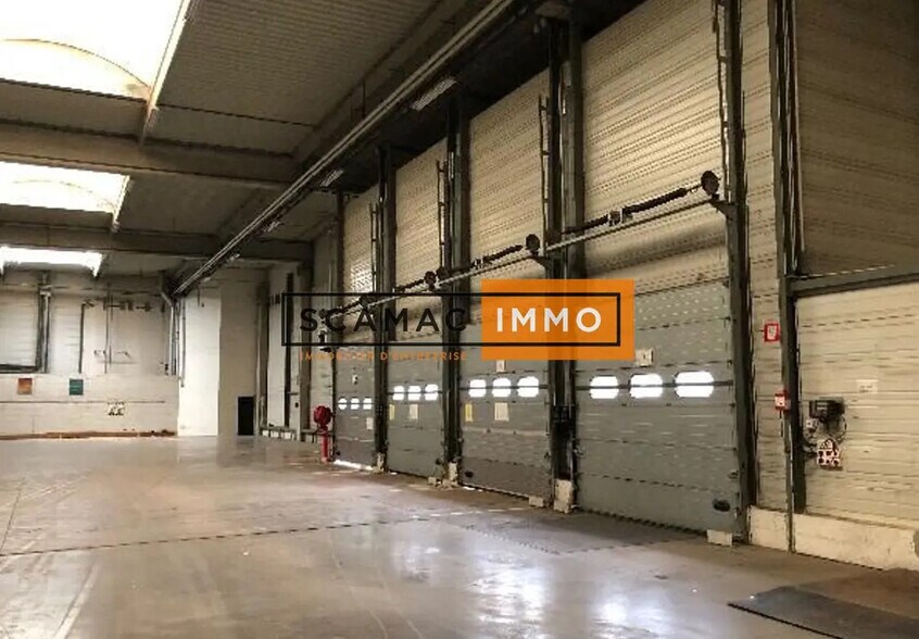 Bureau dans Bussy-Saint-Georges à louer - Photo de l’immeuble – Image 2 sur 5