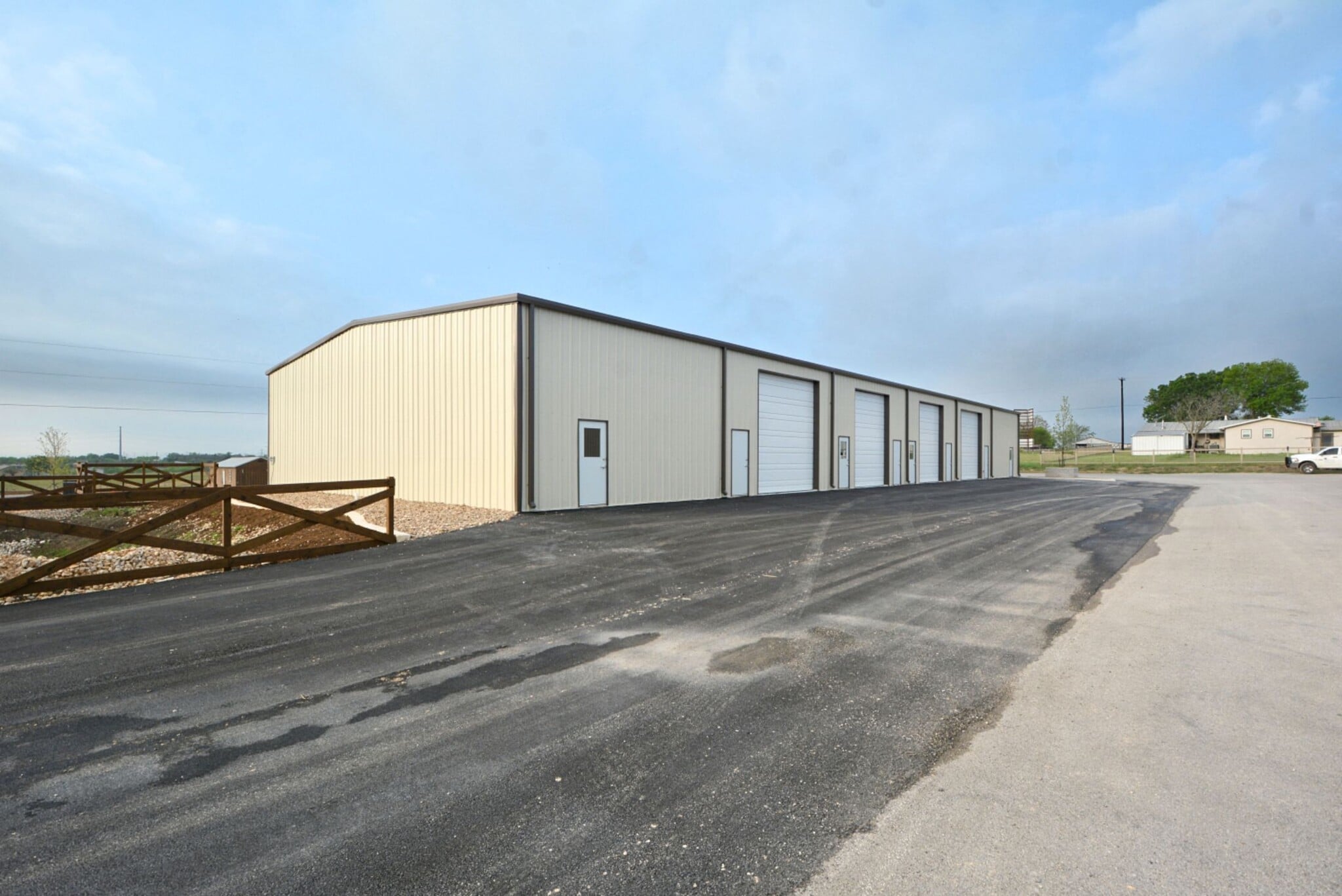 5277 FM 1044, New Braunfels, TX à louer Photo de l’immeuble– Image 1 sur 28