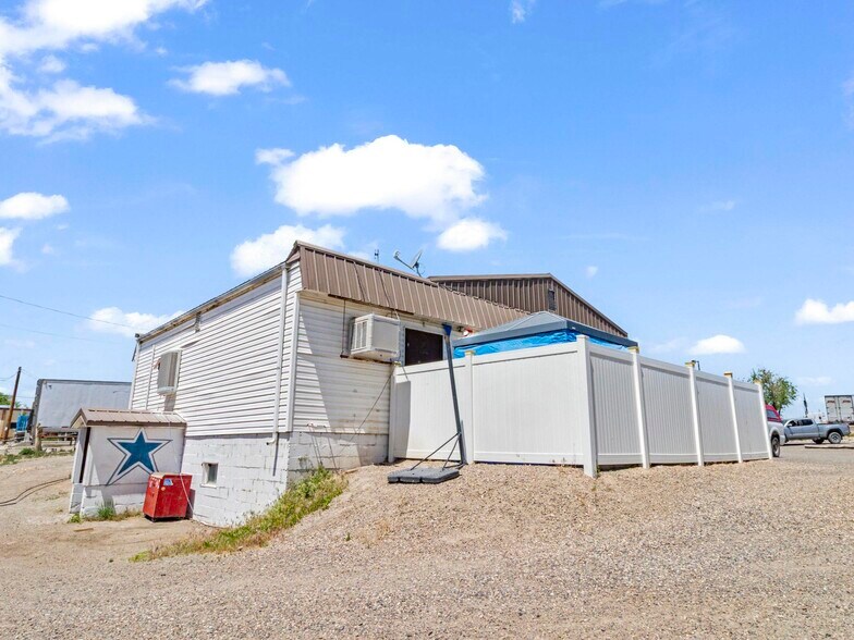 1015 Chestnut St, Carlin, NV à vendre - Photo de l’immeuble – Image 2 sur 36