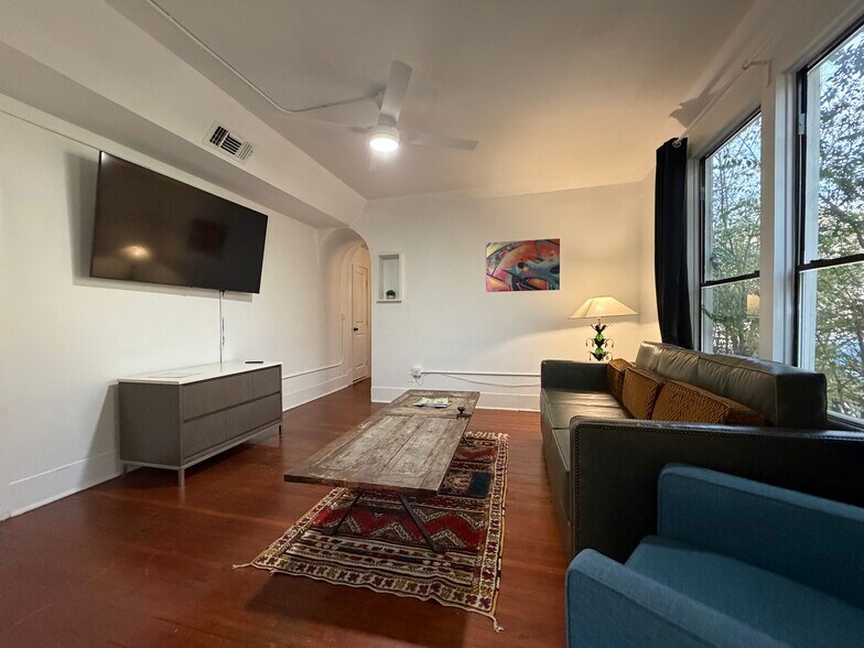 402 Hyde Park Blvd, Houston, TX à vendre - Photo intérieure – Image 3 sur 49