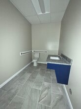 405 Rose St, Sanford, NC à louer Photo intérieure– Image 1 sur 6