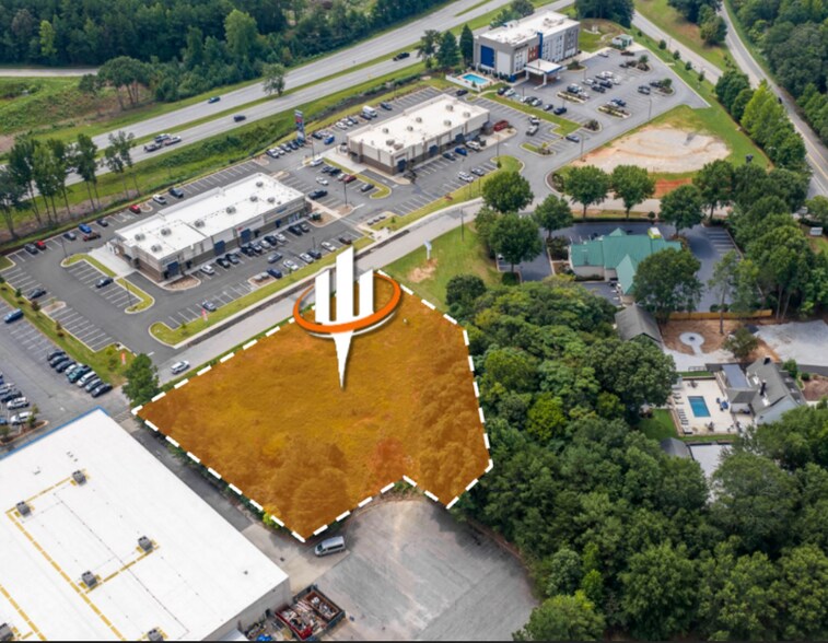564 Roe Center Ct, Travelers Rest, SC à louer - Photo de l’immeuble – Image 2 sur 2