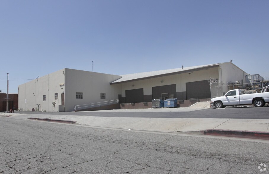 11481 Hart St, North Hollywood, CA à louer - Photo de l’immeuble – Image 1 sur 3
