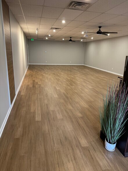 111-119 E Goldsborough St, Crown Point, IN à louer - Photo de l’immeuble – Image 2 sur 5