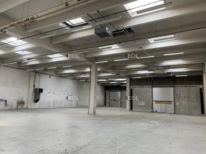 24 Rue Du Ventoux, Évry-Courcouronnes à louer - Photo de l’immeuble – Image 1 sur 4