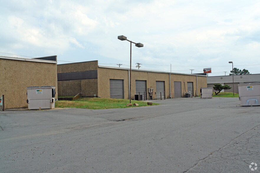 5301 Warden Rd, North Little Rock, AR à vendre - Photo de l’immeuble – Image 3 sur 9