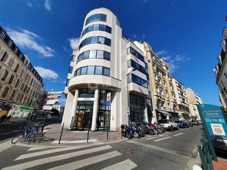 Bureau dans Asnières-sur-Seine à louer - Photo de l’immeuble – Image 1 sur 9