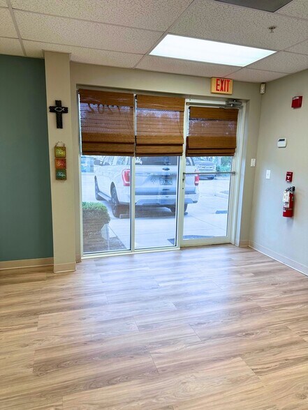 7182-7208 E 21st St, Sarasota, FL à vendre - Photo intérieure – Image 3 sur 13