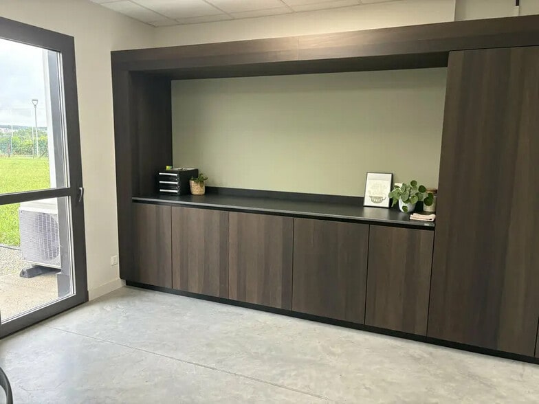 Bureau dans MARCY-L'ETOILE à louer - Photo de l’immeuble – Image 2 sur 8