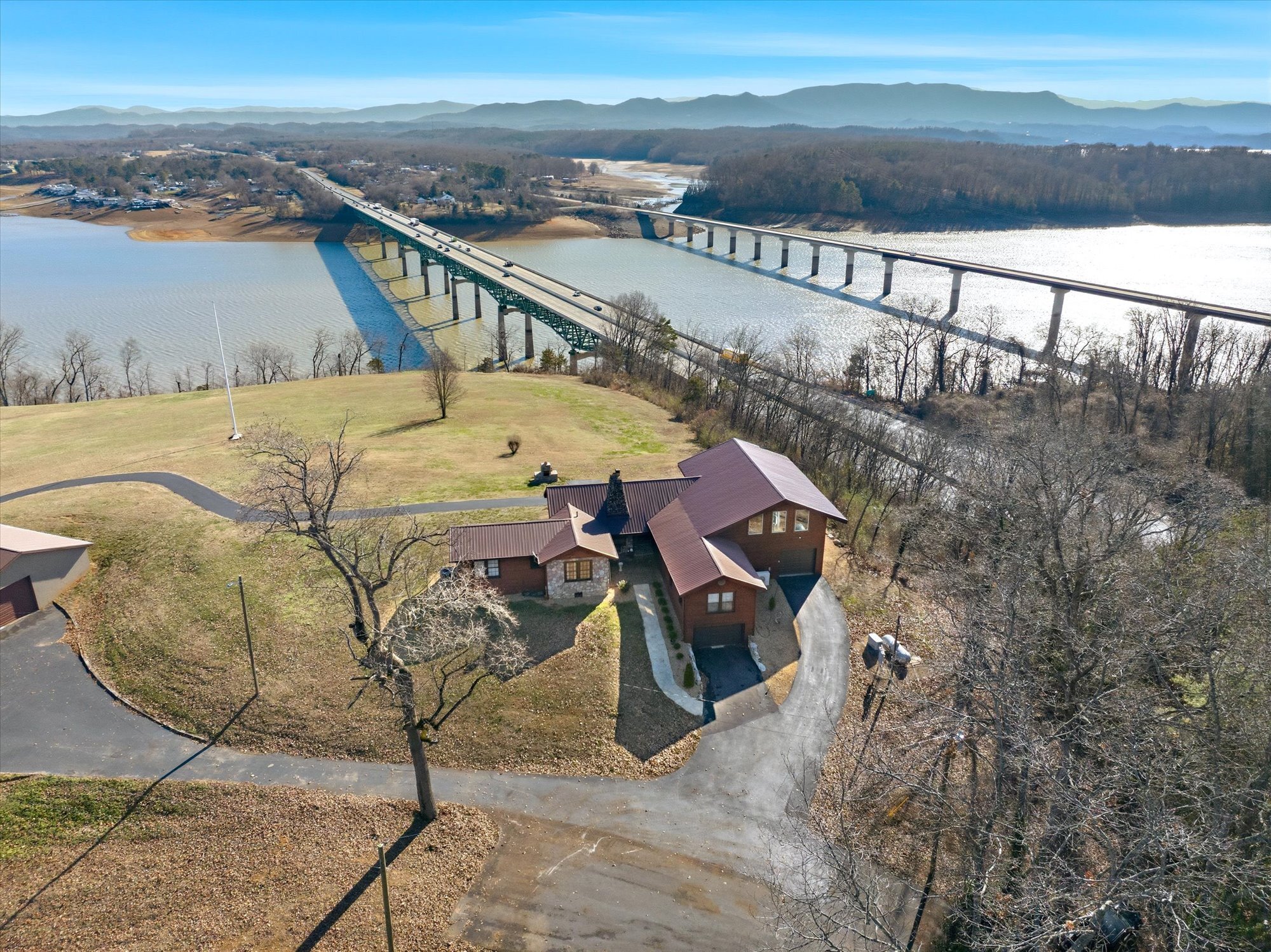 260 Highway 113, White Pine, TN à vendre Photo principale– Image 1 sur 72