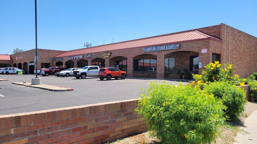 4139 W Bell Rd, Phoenix, AZ à louer - Photo de l’immeuble – Image 3 sur 15