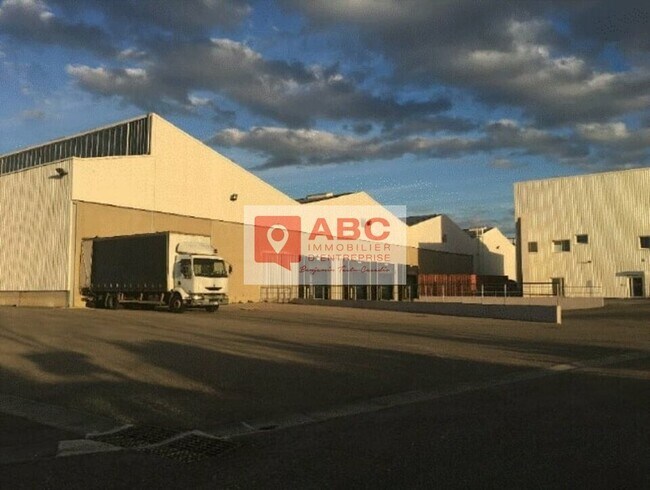 Plus de détails pour Industriel/Logistique à louer