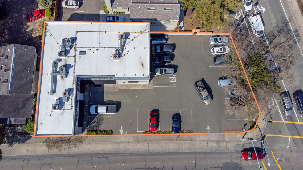 1057 College Ave, Santa Rosa, CA à vendre - Aérien – Image 2 sur 9