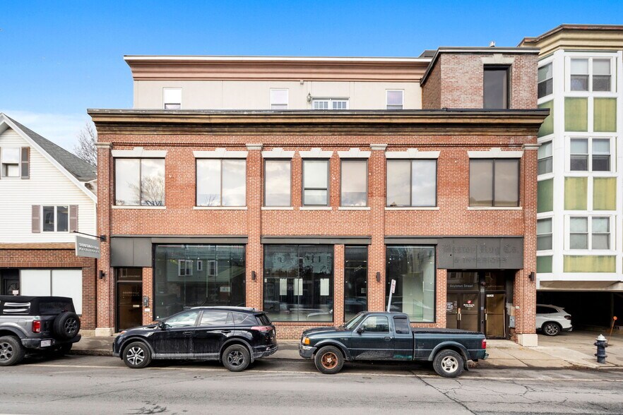 81 Boylston St, Brookline, MA à vendre - Photo de l’immeuble – Image 1 sur 27