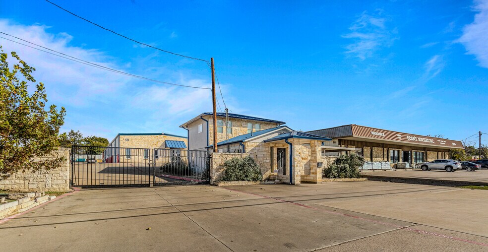 618 S Belt Line Rd, Irving, TX à louer - Photo de l’immeuble – Image 2 sur 36
