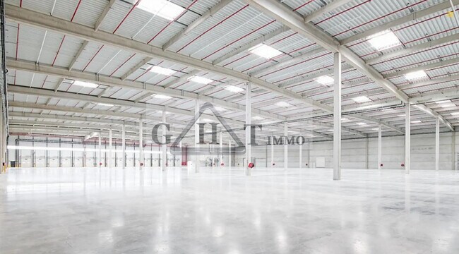Plus de détails pour Bureau, Industriel/Logistique à louer