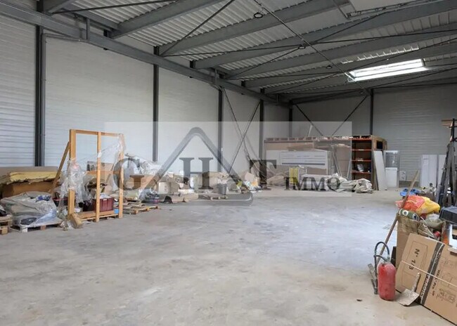 Plus de détails pour Bureau, Industriel/Logistique à louer