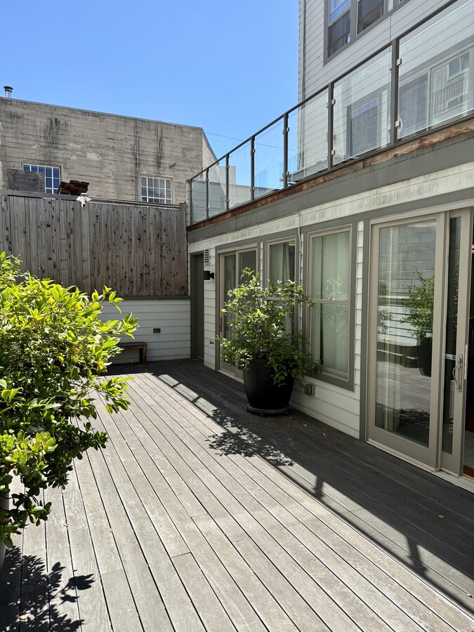 1189 Tennessee St, San Francisco, CA 94107 - Lot 103 -  - Photo intérieure - Image 2 of 6