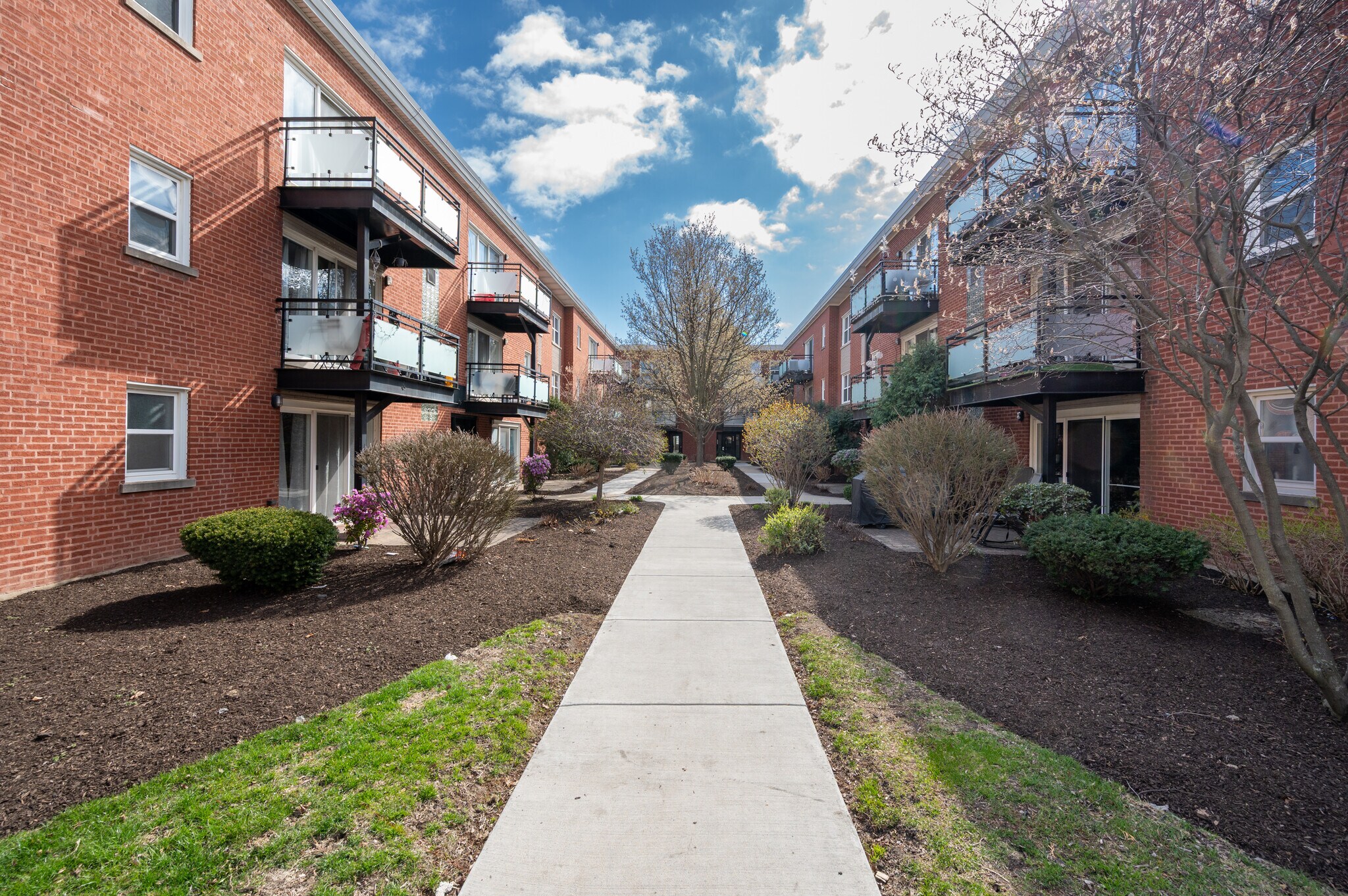 6435-6443 N Damen Ave, Chicago, IL à vendre Photo de l’immeuble– Image 1 sur 20