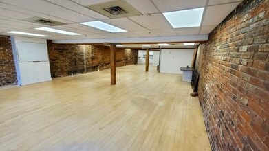 430-432 Rue Sainte-Hélène, Montréal, QC à louer Photo intérieure– Image 2 sur 10
