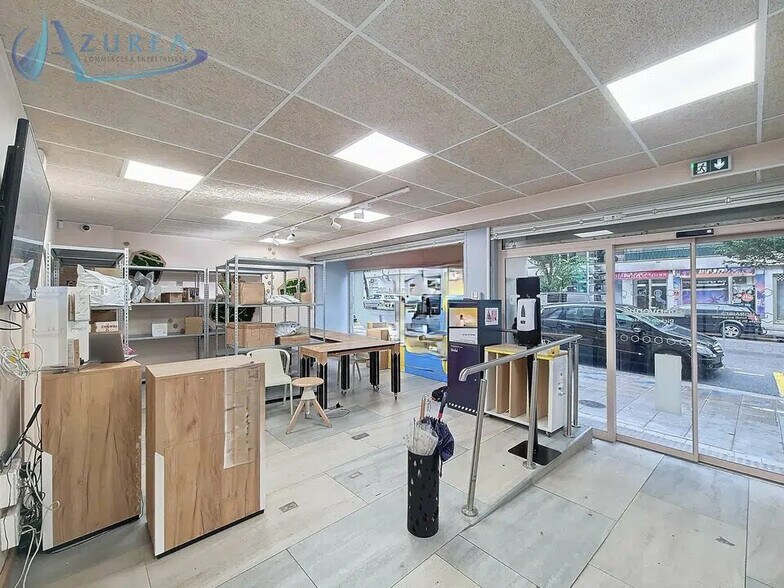 Local commercial dans Nice à louer - Photo de l’immeuble – Image 1 sur 6