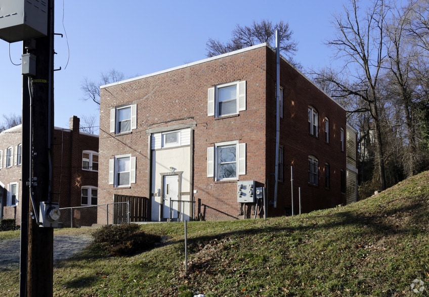 2895 Hartford St SE, Washington, DC à vendre - Photo principale – Image 1 sur 4