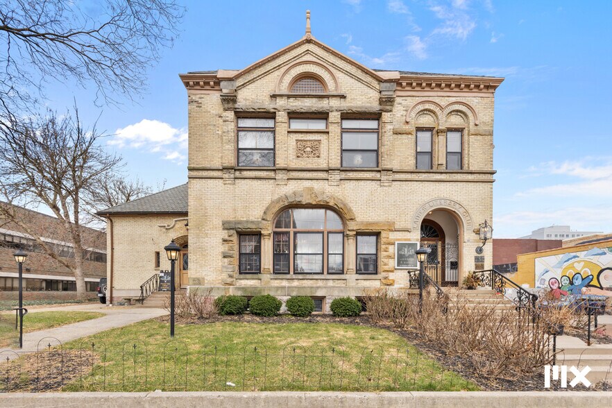61 Sheldon Blvd SE, Grand Rapids, MI à vendre - Photo de l’immeuble – Image 3 sur 40