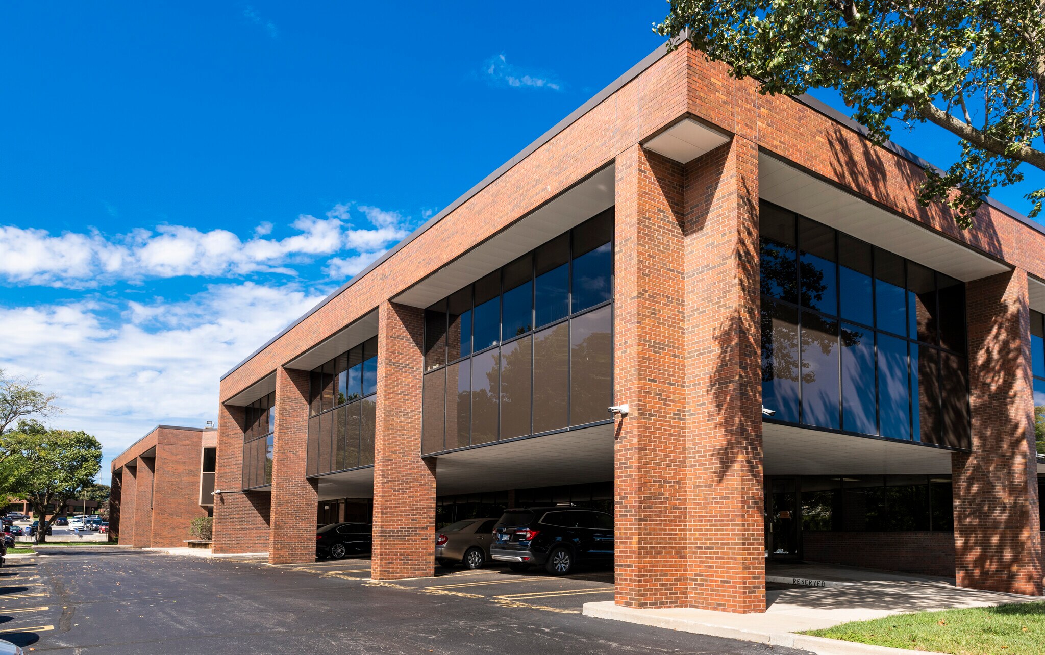 8595 College Blvd, Overland Park, KS à vendre Photo principale– Image 1 sur 8