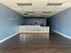 2480 E Bay Dr, Largo, FL à louer Photo intérieure– Image 1 sur 9