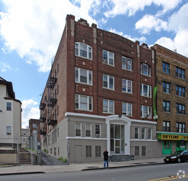 737 Martin Luther King Jr Blvd, Newark, NJ à vendre - Photo principale – Image 1 sur 4