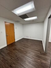 16200 Ventura Blvd, Encino, CA à louer Photo intérieure– Image 2 sur 4