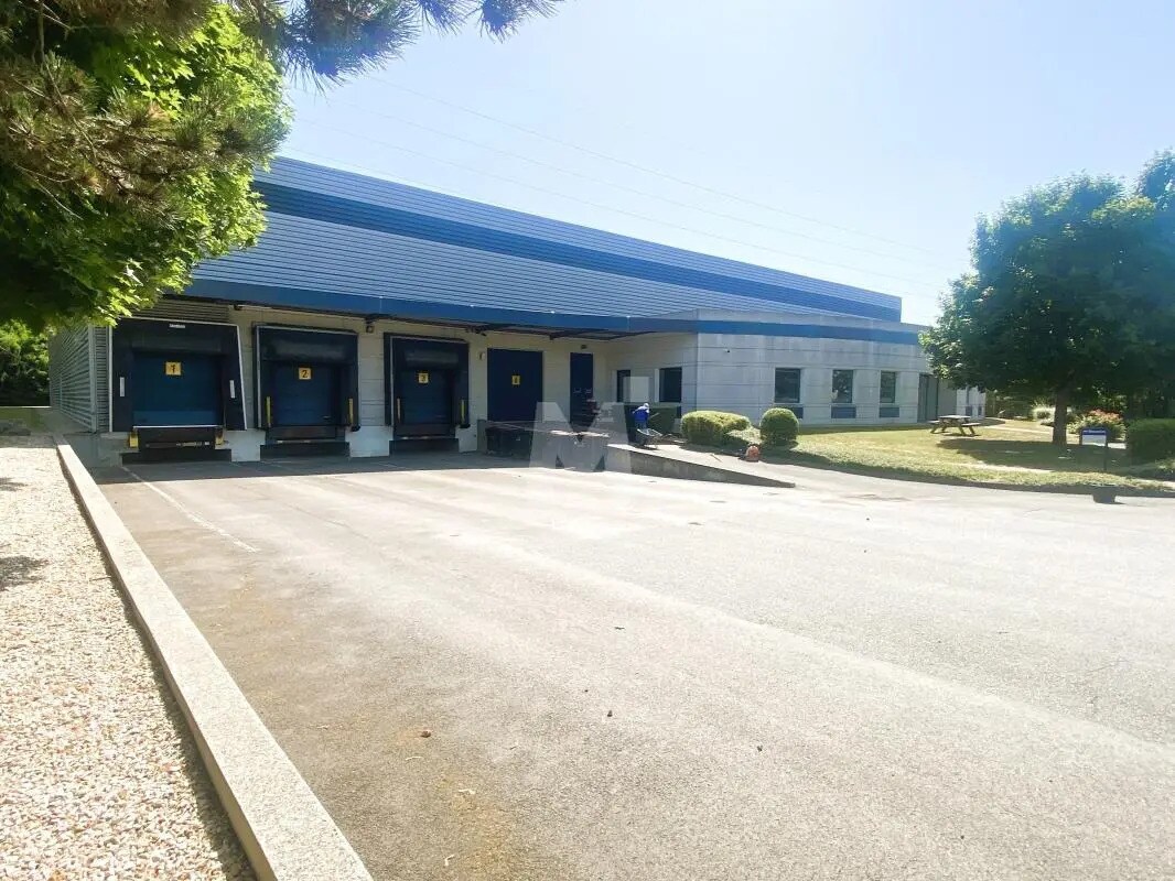 Local d’activités dans Lisses à louer Photo de l’immeuble– Image 1 sur 10