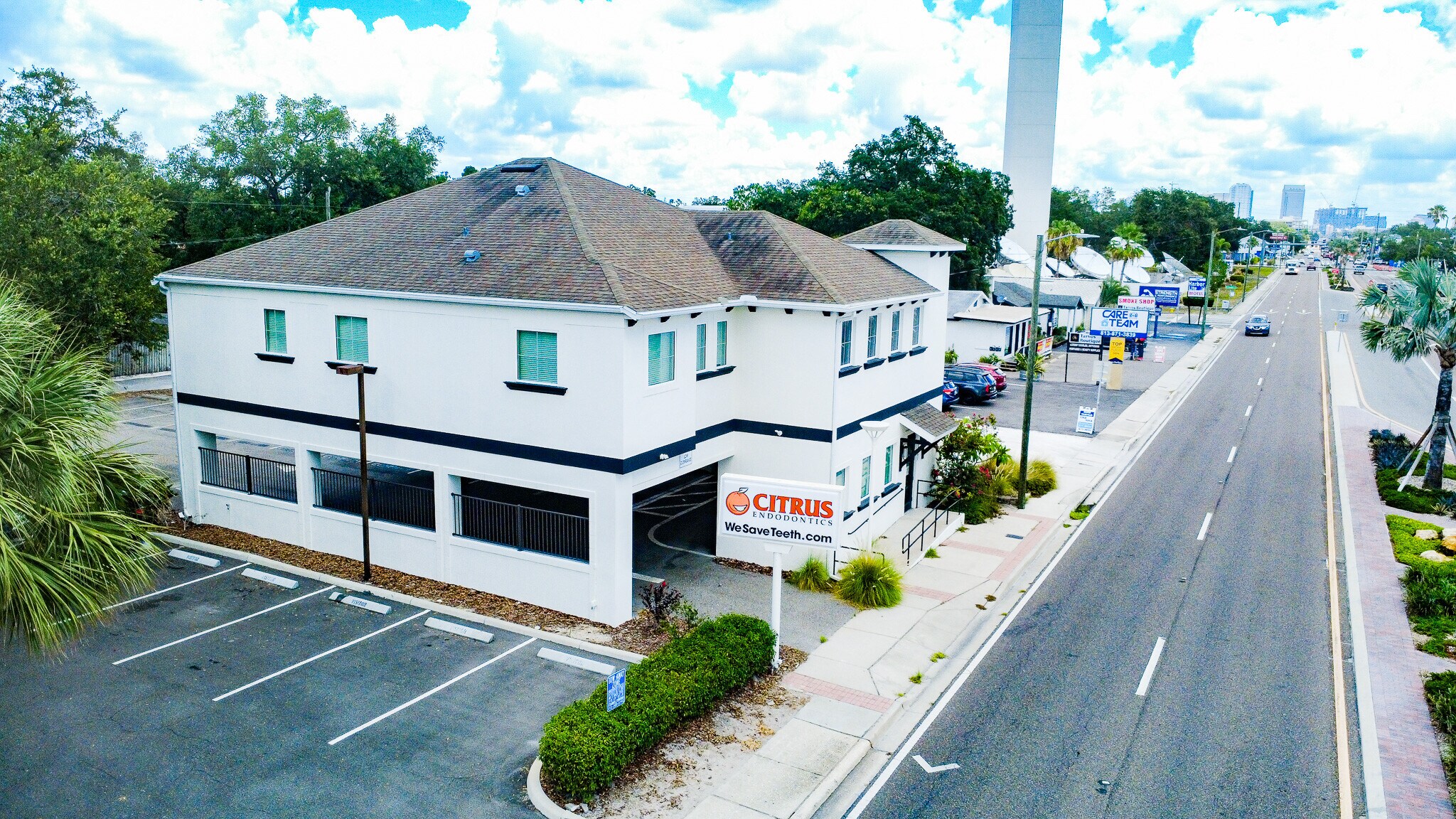 3321 W Kennedy Blvd, Tampa, FL à louer Photo de l’immeuble– Image 1 sur 2
