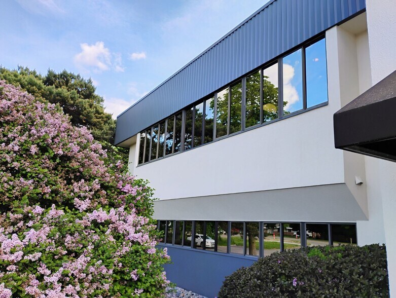 5123 W St Joe Hwy, Lansing, MI à louer - Photo de l’immeuble – Image 3 sur 5