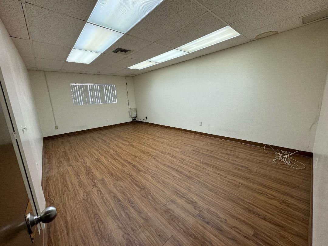 655 N Palm Canyon Dr, Palm Springs, CA à louer Photo intérieure– Image 1 sur 2