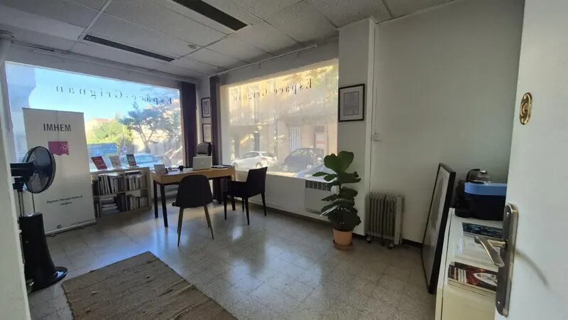 Bureaux/Médical dans Toulon à louer Photo de l’immeuble– Image 1 sur 5