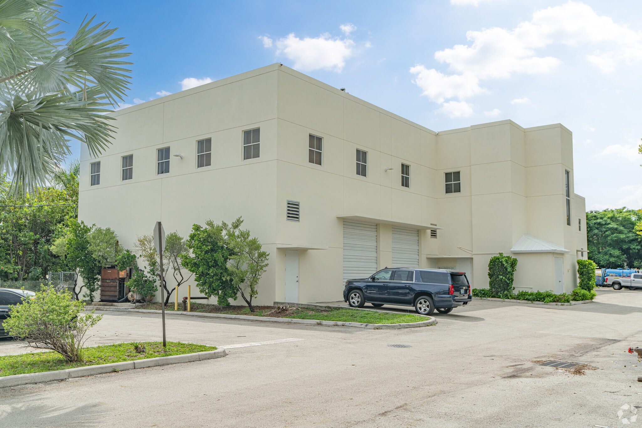 701 SE 32nd Ct, Fort Lauderdale, FL à louer Photo principale– Image 1 sur 16