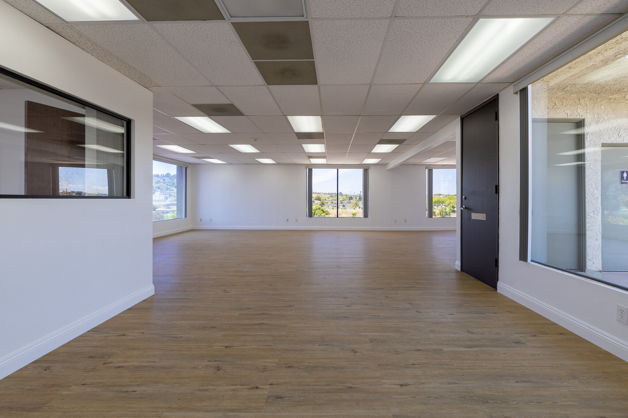 23717 Hawthorne Blvd, Torrance, CA à louer Photo intérieure– Image 1 sur 7