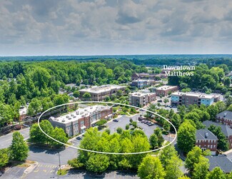 Plus de détails pour 435 N Trade St, Matthews, NC - Bureau à vendre