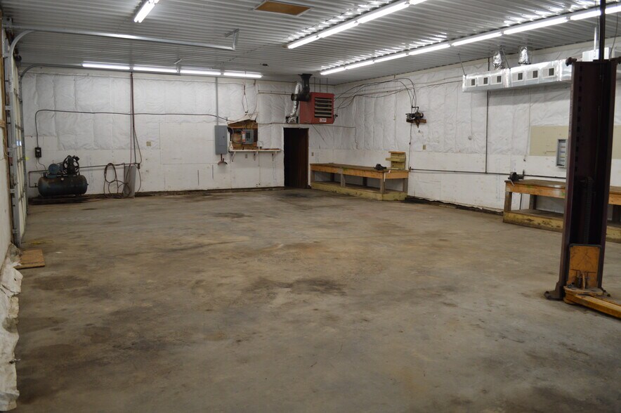 6790 Siler Cty Snow Cp Rd, Siler City, NC à louer - Photo de l’immeuble – Image 3 sur 5