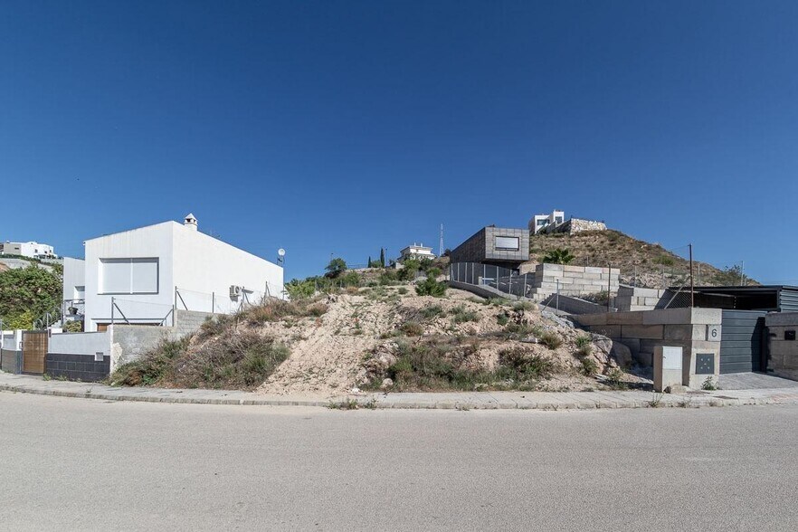 Terrain dans La Zubia, Granada à vendre - Photo de l’immeuble – Image 3 sur 7