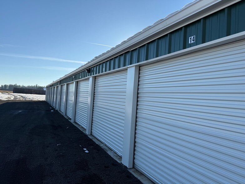 1405 W Half Moon Rd, Colbert, WA à vendre - Photo de l’immeuble – Image 3 sur 18