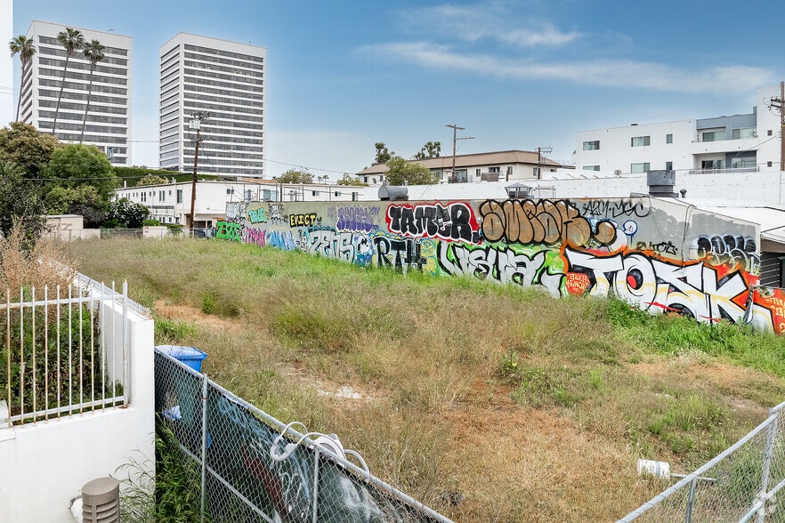1656 Sawtelle Blvd, Los Angeles, CA à vendre - Photo principale – Image 1 sur 19