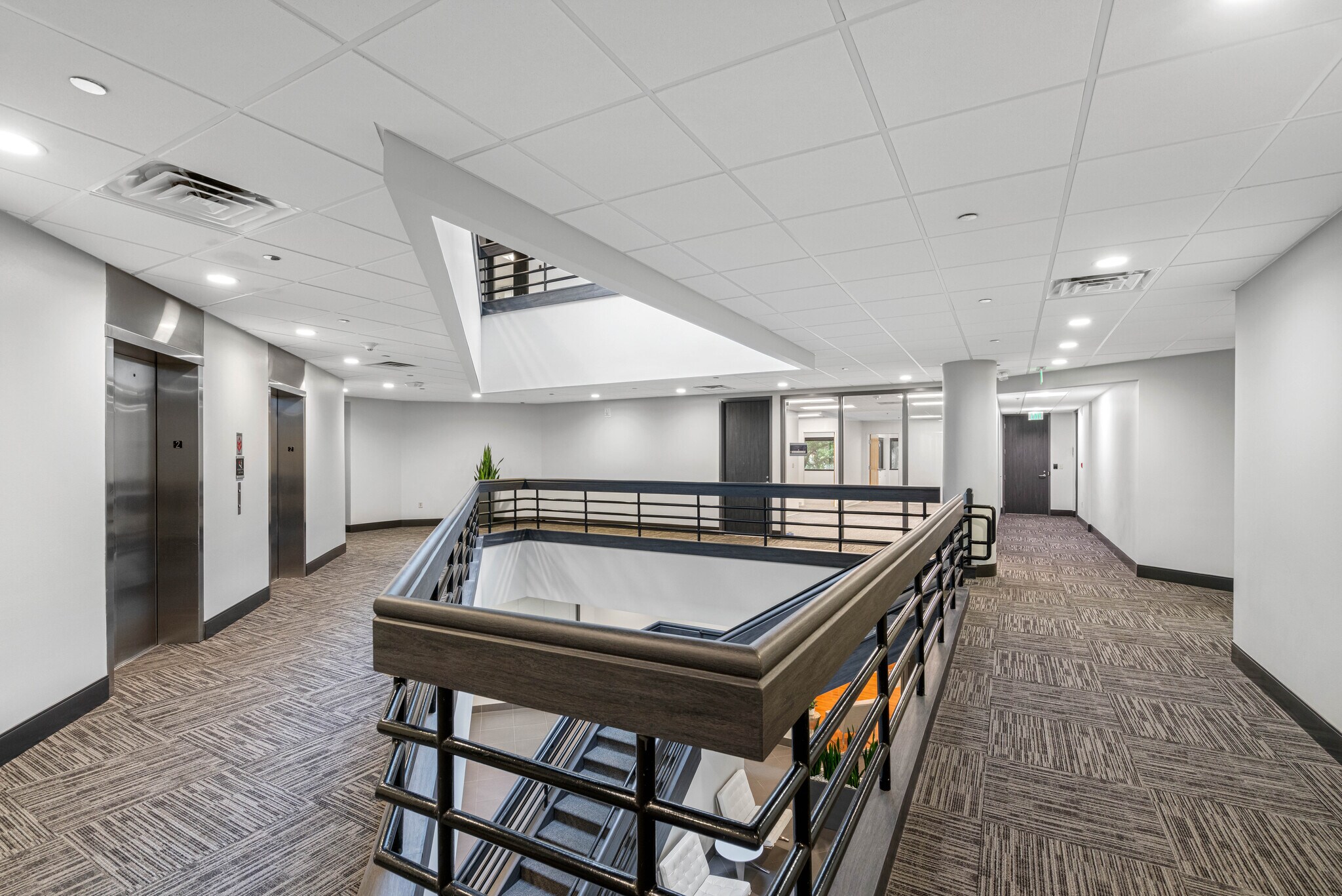5110 Eisenhower Blvd, Tampa, FL à louer Photo intérieure– Image 1 sur 6