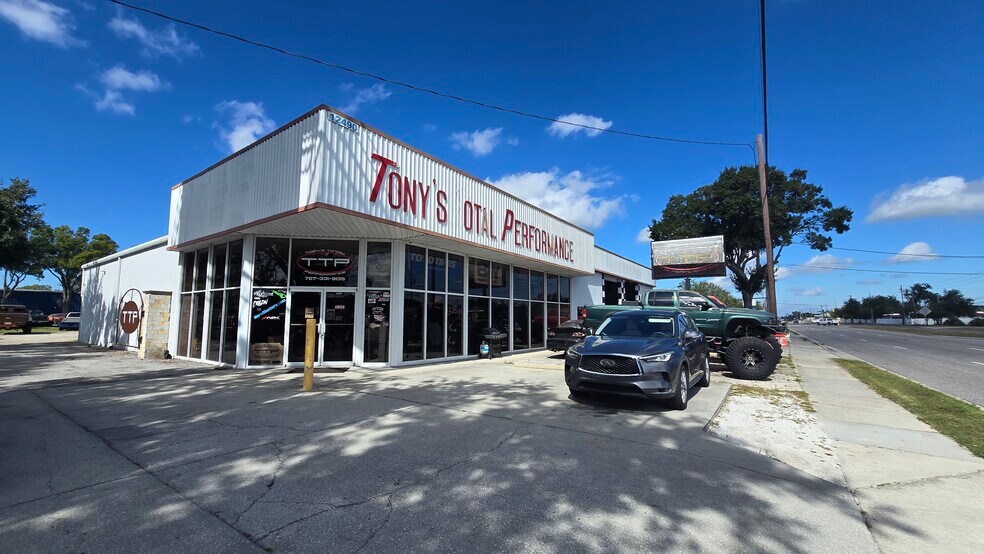 12490 Belcher Rd S, Largo, FL à vendre - Photo de l’immeuble – Image 2 sur 6