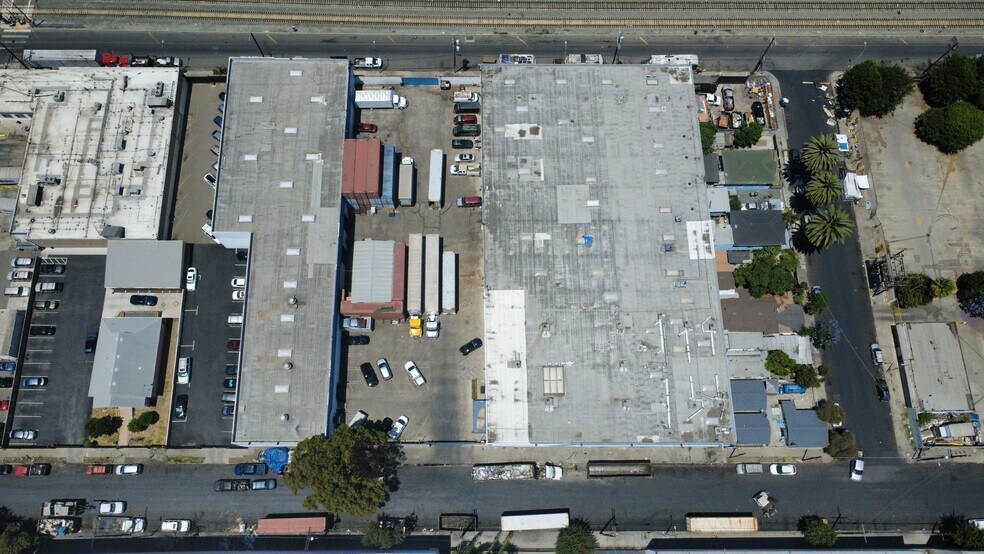 4801-4815 Staunton Ave portefeuille de 2 biens à vendre sur LoopNet.fr - Aérien – Image 3 sur 6