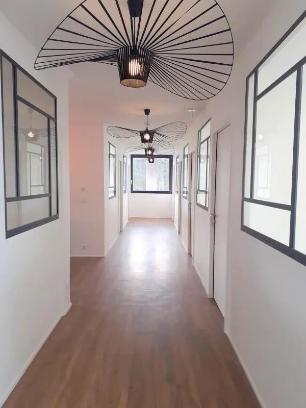 Bureau dans Jouy-en-Josas à louer Photo intérieure– Image 1 sur 9