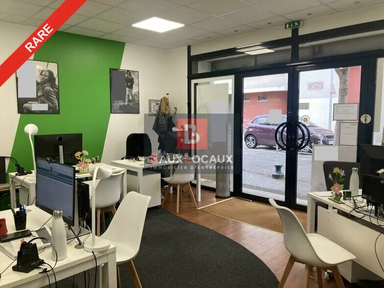 Local commercial dans Salon-de-Provence à vendre - Photo de l’immeuble – Image 1 sur 3