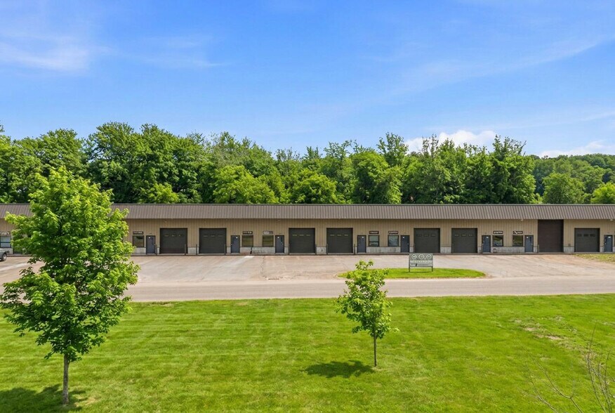 900 Industrial Park Rd, Deep River, CT à vendre - Photo de l’immeuble – Image 2 sur 15